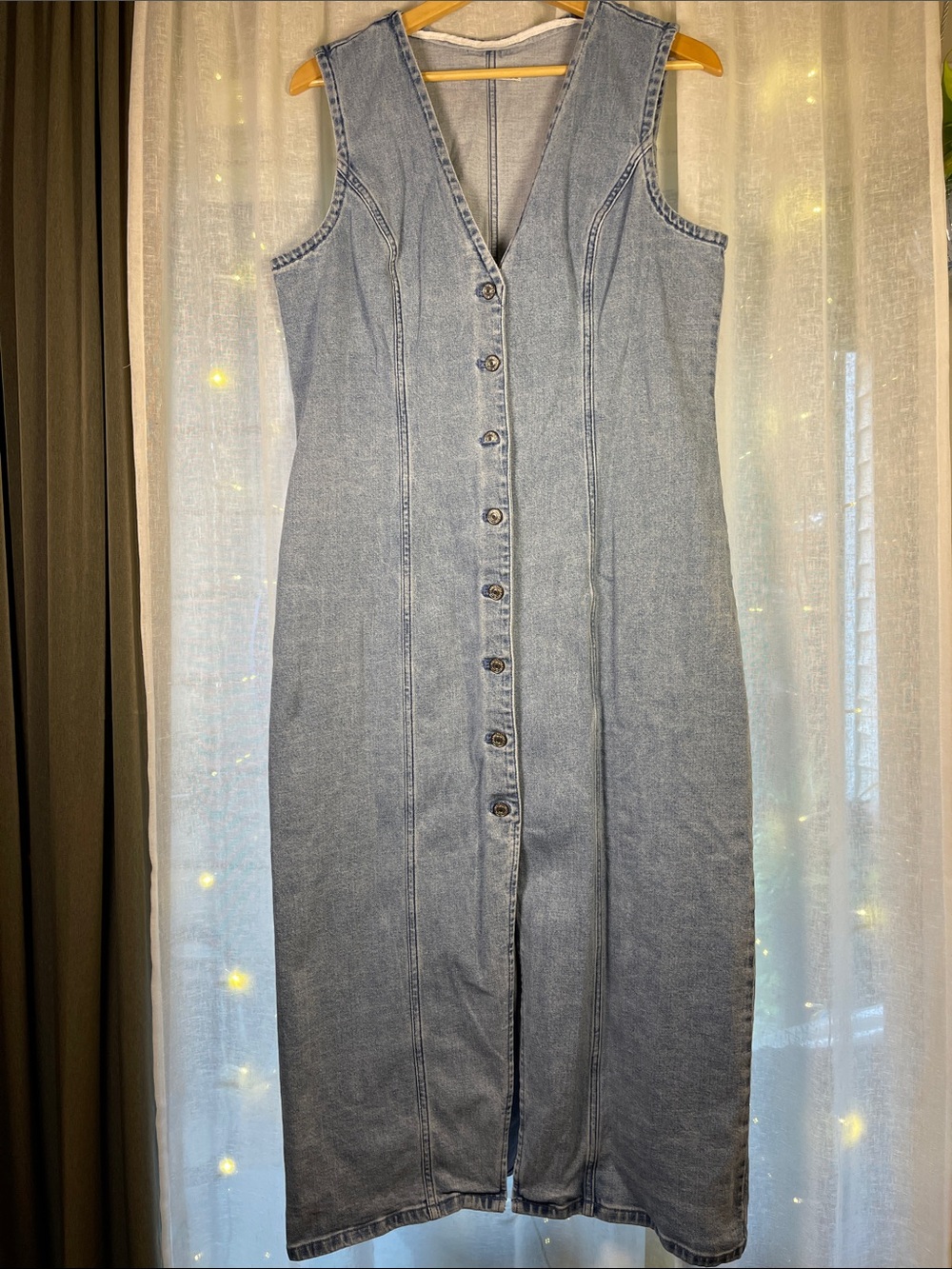 Abercrombie & Fitch Sleeveless Light Wash Denim Mara Midi Dress